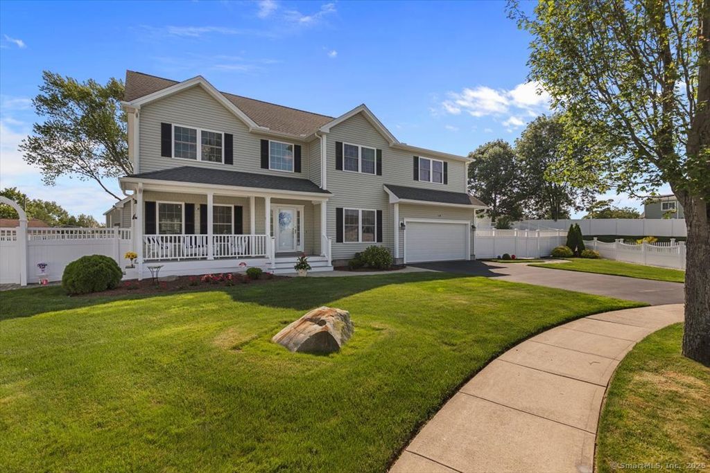 40 Devine Place, Milford, CT 06460