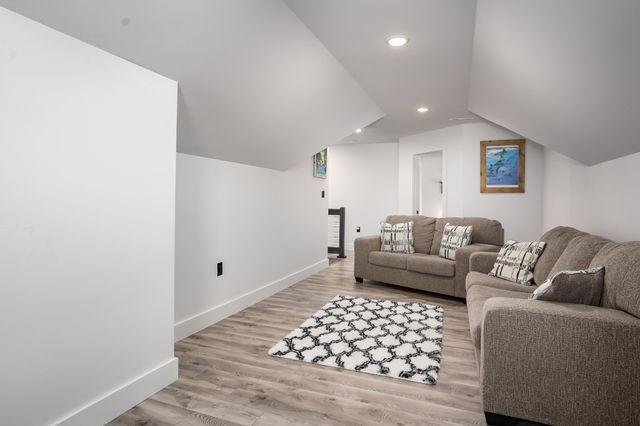 200 Creekside Drive, Florence, AL 35630