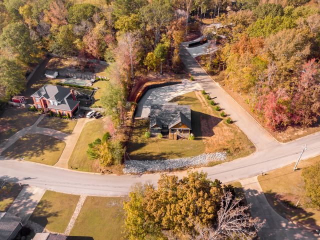 200 Creekside Drive, Florence, AL 35630