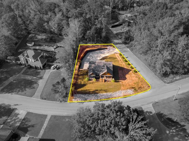 200 Creekside Drive, Florence, AL 35630