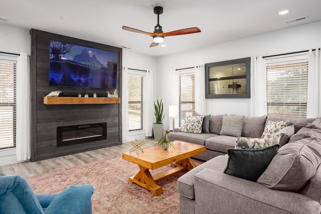 200 Creekside Drive, Florence, AL 35630