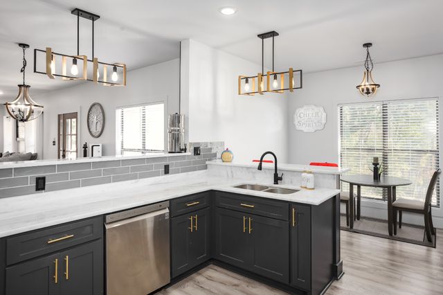 200 Creekside Drive, Florence, AL 35630