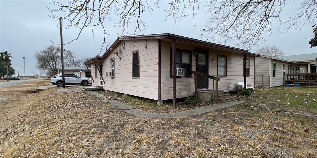 2715 San Angelo Ave, Ingleside, TX 78362