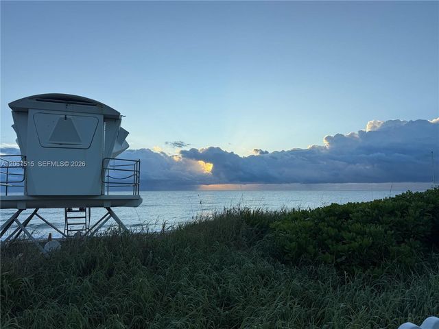 5600 N Flagler Drive 1806, West Palm Beach, FL 33407