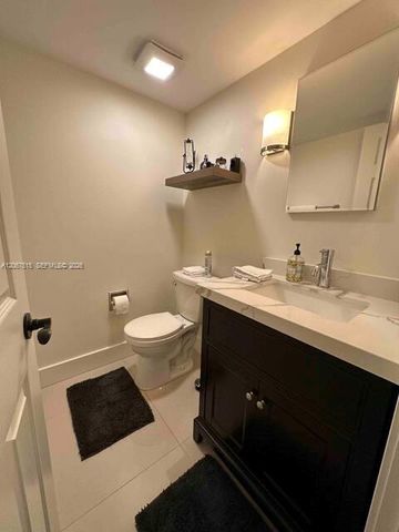 5600 N Flagler Drive 1806, West Palm Beach, FL 33407