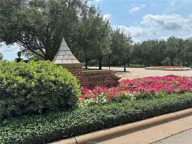 3325 Legacy Court, Bryan, TX 77802