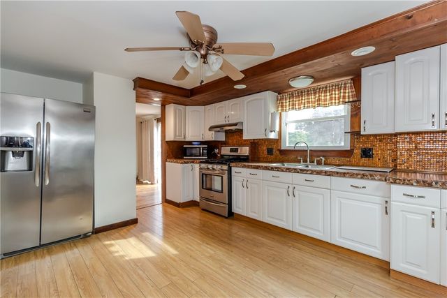 92 Hawksley Avenue, Warwick, RI 02889