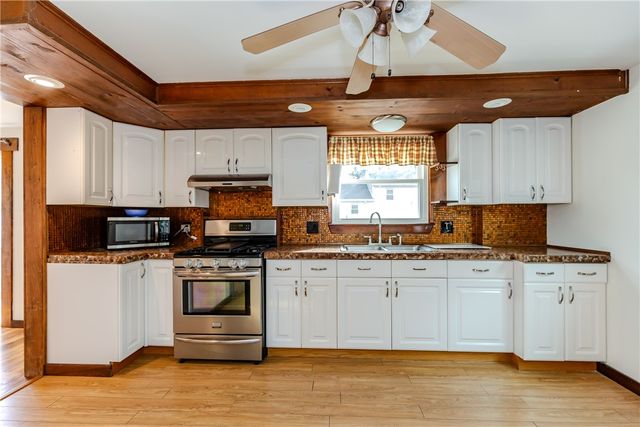 92 Hawksley Avenue, Warwick, RI 02889