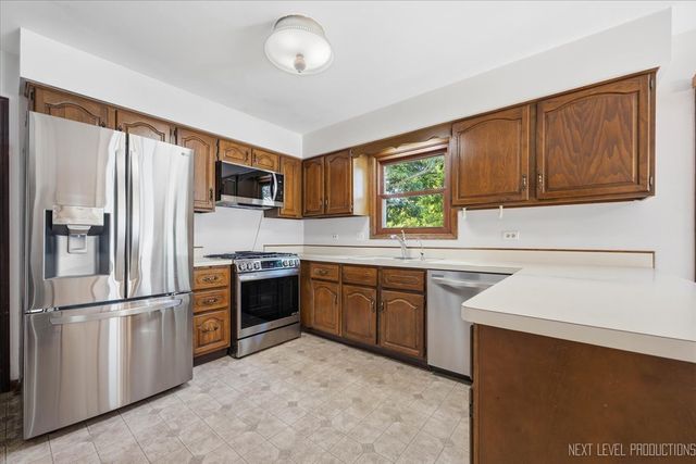 1308 Old Dominion Road, Naperville, IL 60540