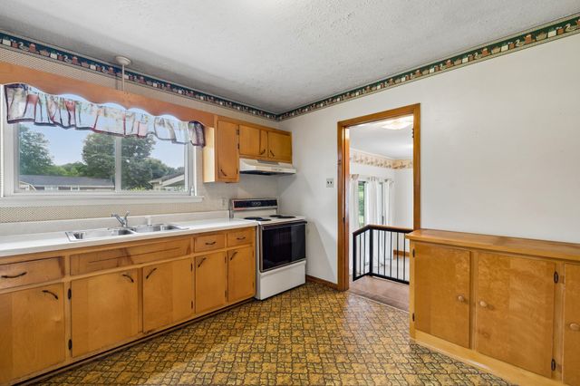 5 Richmond Dr, Clarksville, TN 37042