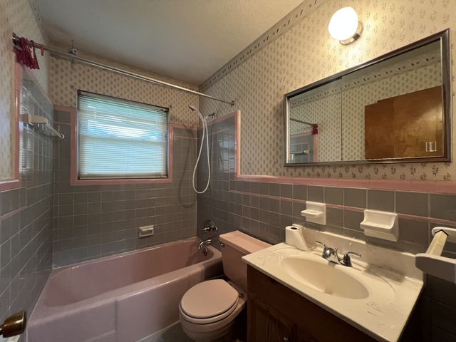 5 Richmond Dr, Clarksville, TN 37042