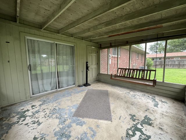 5 Richmond Dr, Clarksville, TN 37042