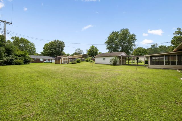 5 Richmond Dr, Clarksville, TN 37042