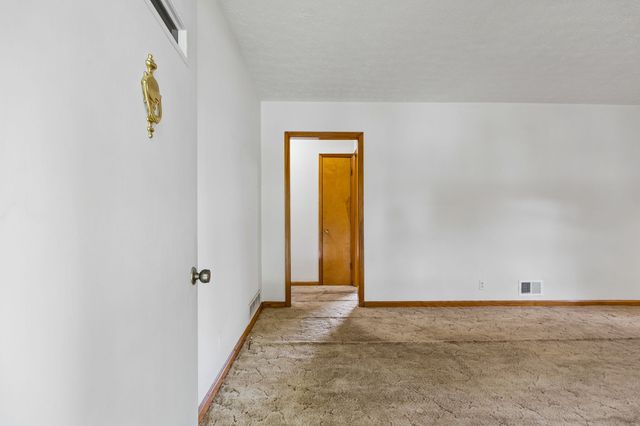 5 Richmond Dr, Clarksville, TN 37042
