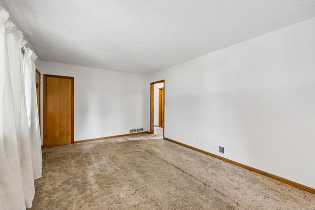 5 Richmond Dr, Clarksville, TN 37042
