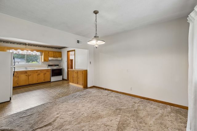 5 Richmond Dr, Clarksville, TN 37042