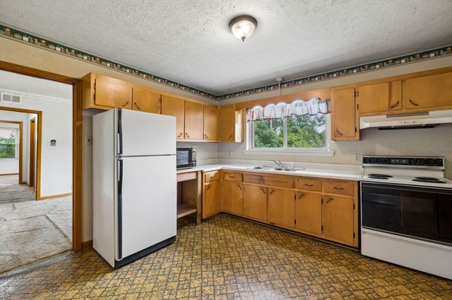 5 Richmond Dr, Clarksville, TN 37042
