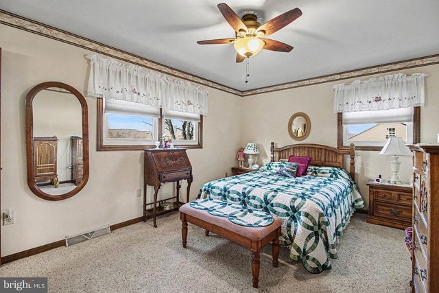 440 CROGHAN DR, Carlisle, PA 17013