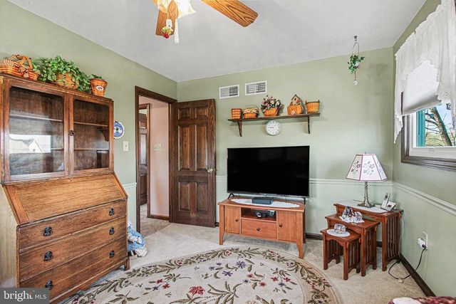 440 CROGHAN DR, Carlisle, PA 17013