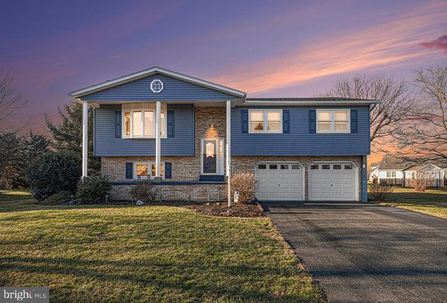 440 CROGHAN DR, Carlisle, PA 17013