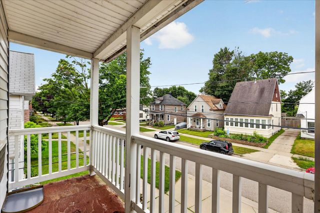 129 Palmer Street NE, Grand Rapids, MI 49505