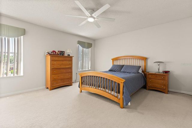 126 KNIGHTS HOLLOW DR, Apopka, FL 32712