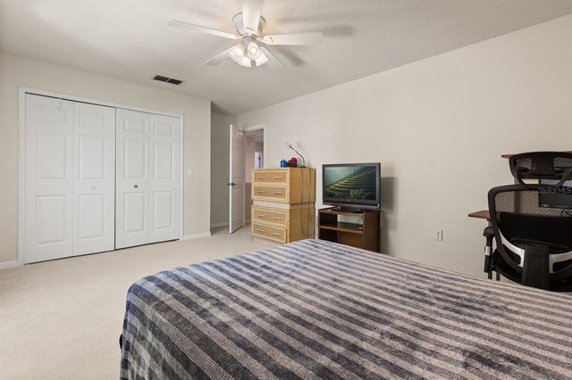 126 KNIGHTS HOLLOW DR, Apopka, FL 32712