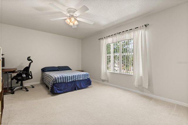 126 KNIGHTS HOLLOW DR, Apopka, FL 32712