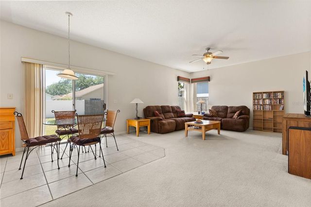 126 KNIGHTS HOLLOW DR, Apopka, FL 32712