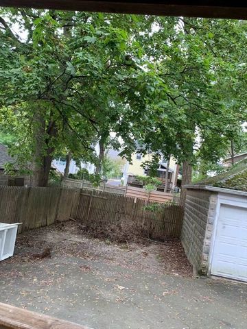 25 Tucker St 1, Milton, MA 02186