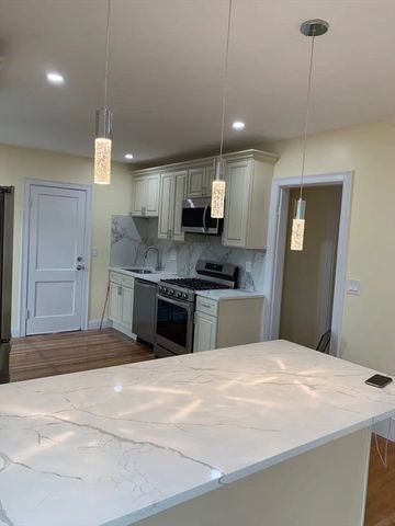 25 Tucker St 1, Milton, MA 02186