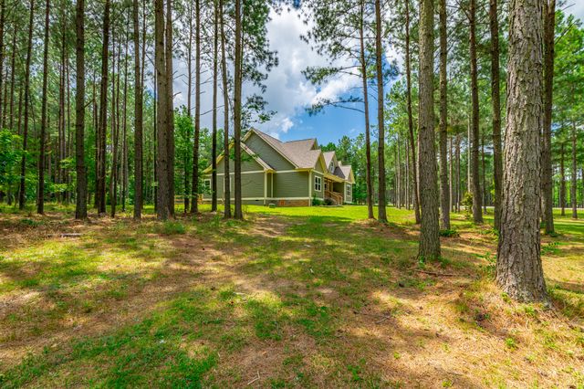 290 Wilderness Drive, Jasper, TN 37347
