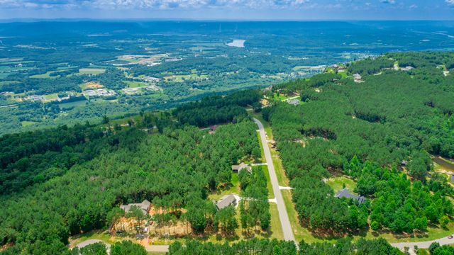 290 Wilderness Drive, Jasper, TN 37347