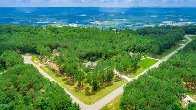 290 Wilderness Drive, Jasper, TN 37347