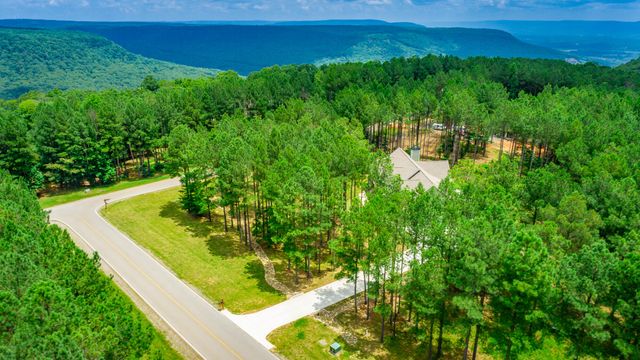 290 Wilderness Drive, Jasper, TN 37347