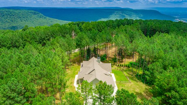 290 Wilderness Drive, Jasper, TN 37347