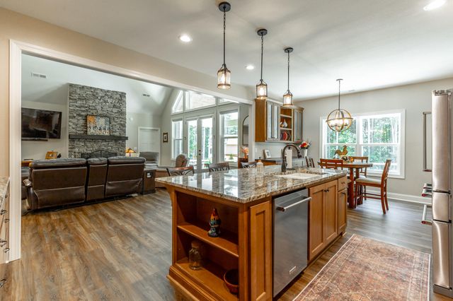 290 Wilderness Drive, Jasper, TN 37347