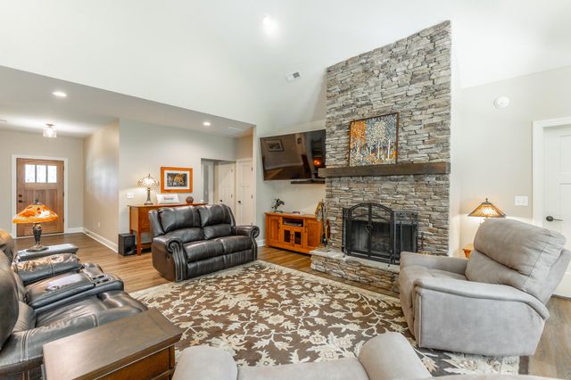 290 Wilderness Drive, Jasper, TN 37347