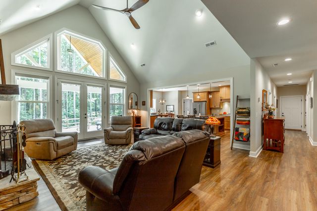 290 Wilderness Drive, Jasper, TN 37347