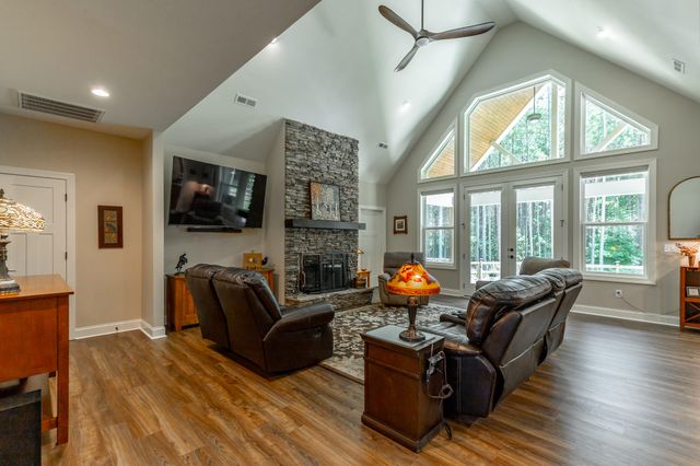 290 Wilderness Drive, Jasper, TN 37347