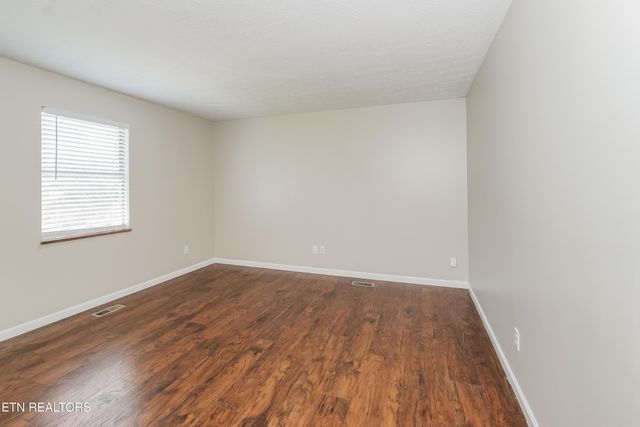 1803 Brookmill Rd, Knoxville, TN 37932