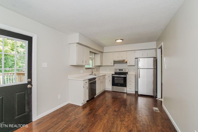 1803 Brookmill Rd, Knoxville, TN 37932