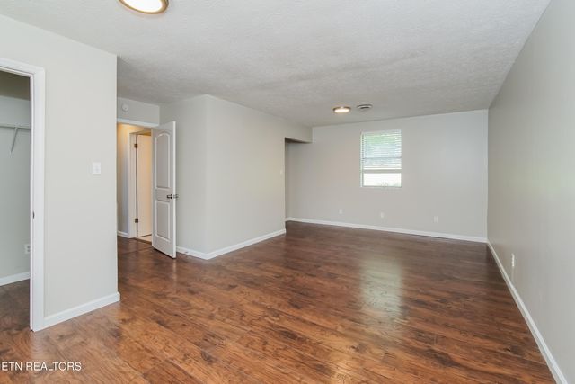 1803 Brookmill Rd, Knoxville, TN 37932