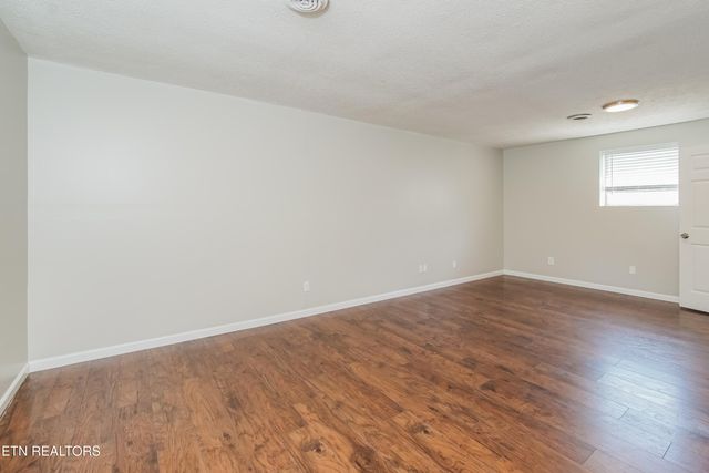 1803 Brookmill Rd, Knoxville, TN 37932