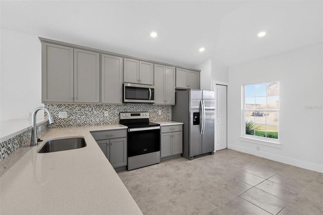 605 ROSE APPLE CIRCLE, Port Charlotte, FL 33954