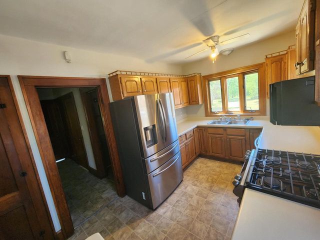 1604 Main STREET, Union Grove, WI 53182