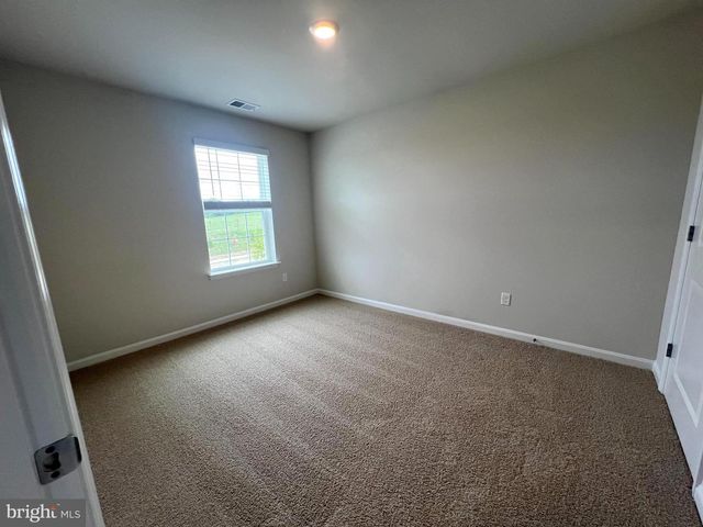 180 HAMSTEAD DR, Stephens City, VA 22655