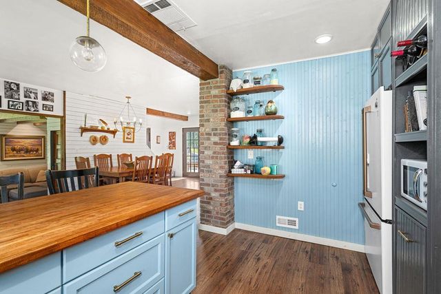 60445 W Summit Rd, Ashland, WI 54806