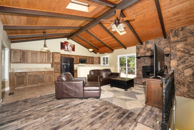 5701 Columbine Way, Pollock Pines, CA 95726