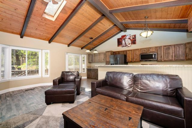 5701 Columbine Way, Pollock Pines, CA 95726